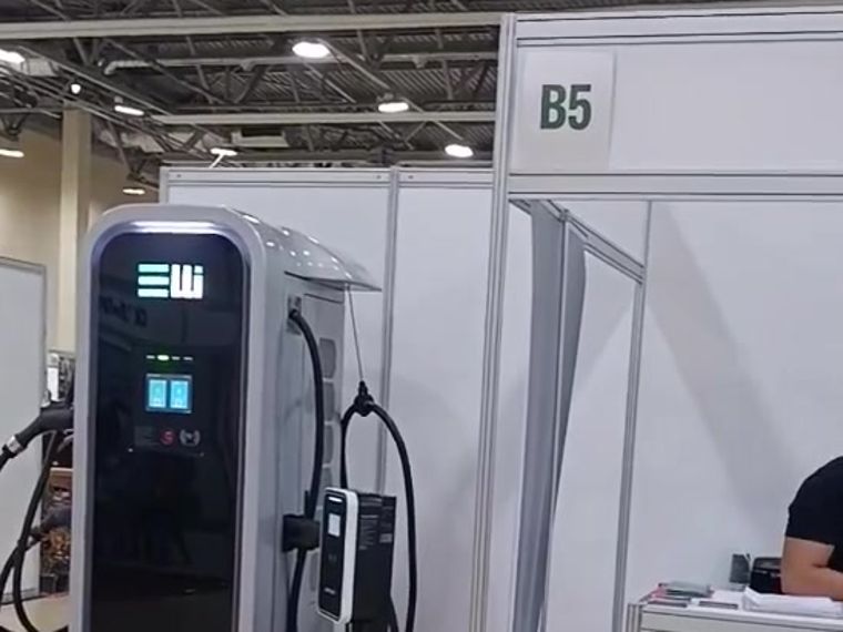 Быстрая зарядная станция Elli на стенде B5